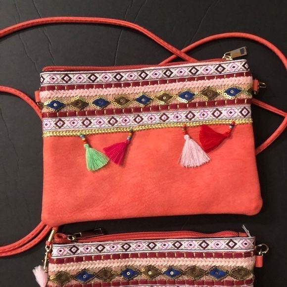 Lot Of 2 Coral Purses - Picture 2 of 5